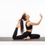 Las 10 mejores posturas de yoga para el equinoccio de otoño y sus increíbles beneficios