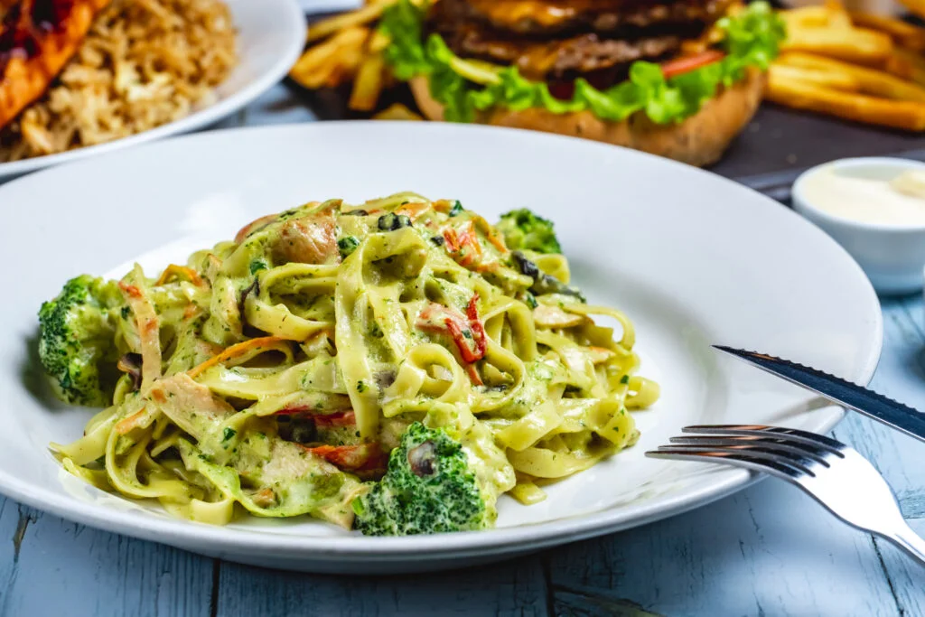 Spaghetti With Broccoli Sauce